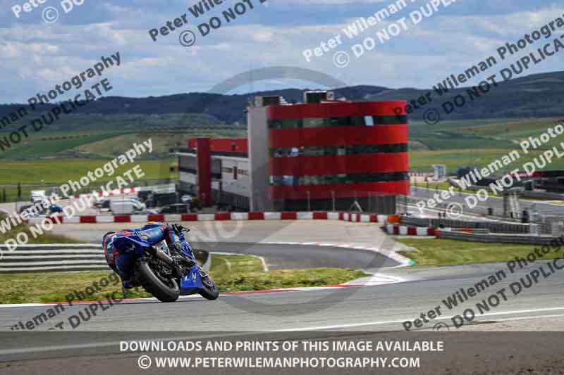 cadwell no limits trackday;cadwell park;cadwell park photographs;cadwell trackday photographs;enduro digital images;event digital images;eventdigitalimages;navarra;no limits trackdays;peter wileman photography;racing digital images;trackday digital images;trackday photos